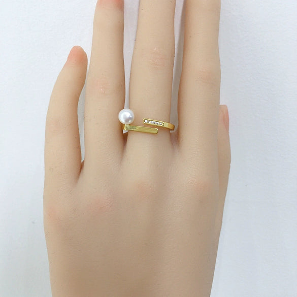 Wholesale Women's Fashion Freshwater Pearl Ring Copper 18K Goldplated Microinlaid Zircon Flat Round And Rose Buns Round Shape