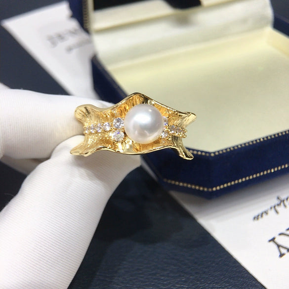 Wholesale Women's Fashion Freshwater Pearl Ring With Copper Material In Flat Round And Bun Round Shapes