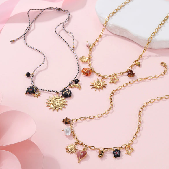 Wholesale Women's Fashion Geometric Heart And Sun Pendant Stainless Steel Electroplated Necklace