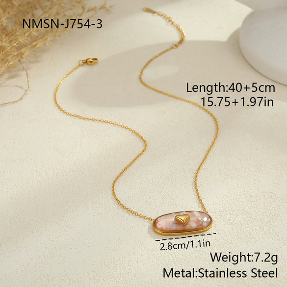 Wholesale Women's Fashion Geometric Heartshaped 18K Gold Electroplated Stainless Steel Necklace