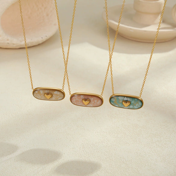 Wholesale Women's Fashion Geometric Heartshaped 18K Gold Electroplated Stainless Steel Necklace
