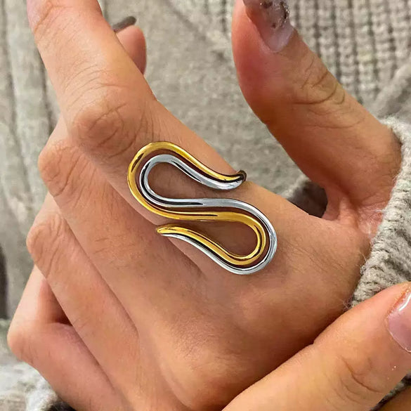 Wholesale Women's Fashion Geometric Irregular Line Stainless Steel Ring With Electroplating Design