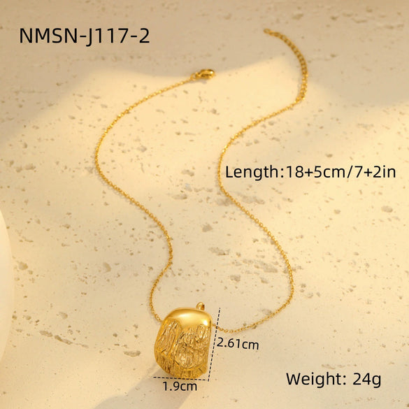 Wholesale Women's Fashion Geometric Patterned Stainless Steel 18K Gold Electroplated Pendant Necklace