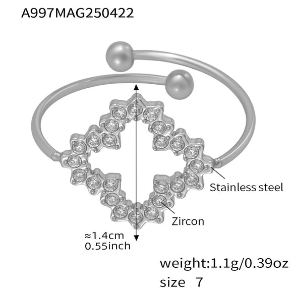 Wholesale Women's Fashion Geometric Stainless Steel Four Leaf Flower Ring With Electroplating Design