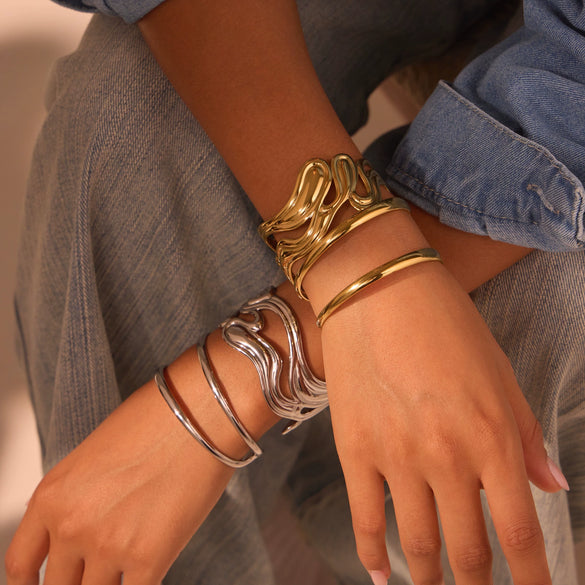 Wholesale Women's Fashion Geometric Stainless Steel 18K Gold Plated Open Bracelet