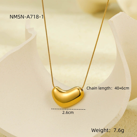 Wholesale Women's Fashion Geometric Stainless Steel Pendant Necklace With Titanium Steel Snake Bone Chain And Electroplating Treatment
