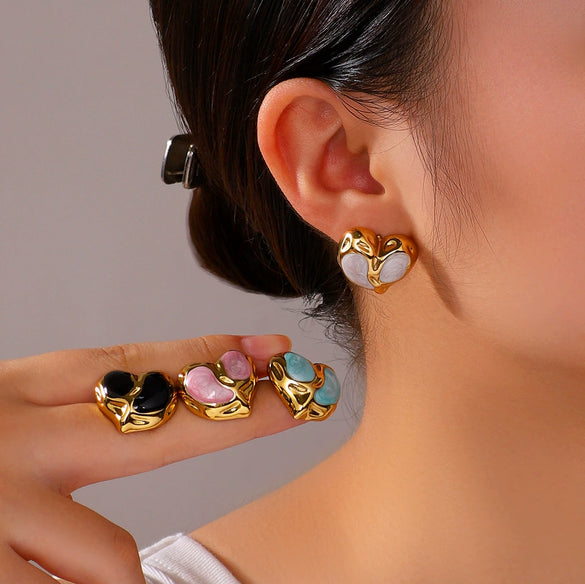 Wholesale Women's Fashion Heart Shaped Drop Oil Earrings In Stainless Steel With 18K Vacuum Plating In Furnace