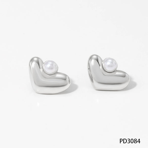 Wholesale Women's Fashion Heartshaped Stainless Steel Earrings With Electroplating Design