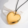 Wholesale Women's Fashion Hollow Love Peach Heart Pendant Necklace In Stainless Steel With Pvd Furnace Vacuum Real Gold Plating