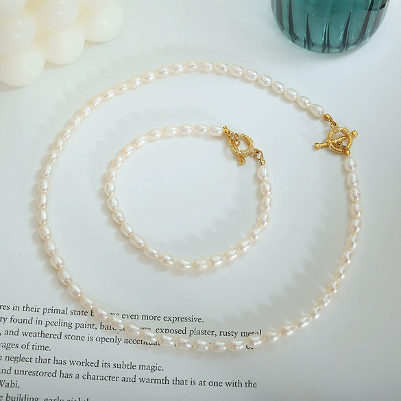 Wholesale Women's Fashion Jewelry With Fresh Water Pearl Chain And Electroplated Ot Buckle