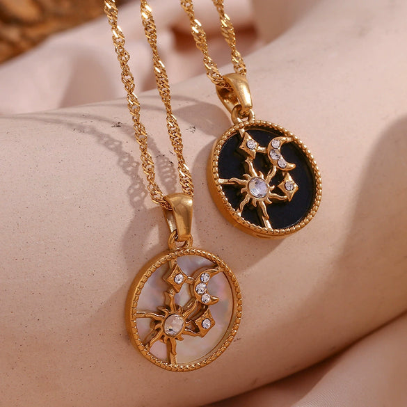 Wholesale Women's Fashion Light Luxury Necklace Stainless Steel 18K Gold Plated With Sun Moon Round Design Geometric Styling Electroplated