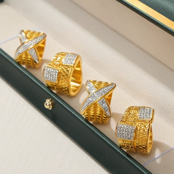 Wholesale Women's Fashion Light Luxury Personality 316L Stainless Steel Gold Plated Geometric Diamond Pattern Wide Ring Jewelry