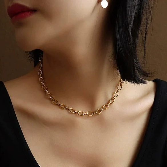Wholesale Women's Fashion Narrow Cross Chain With Cross Buckle Necklace Stainless Steel And Titanium Steel Geometric Design Pvdp Furnace Real Gold Treatment