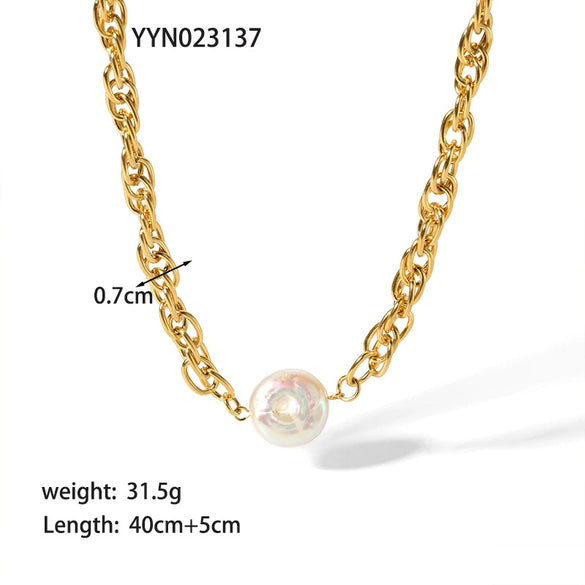 Wholesale Women's Fashion Natural Shell Bead And Stainless Steel Necklace And Bracelet With Geometric Pattern And Pvdp Furnace Real Gold Treatment