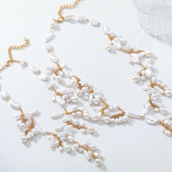 Wholesale Women's Fashion Necklace With Imitation Pearls And Mixed Gemstone Setting Geometric Pendant Manual Design