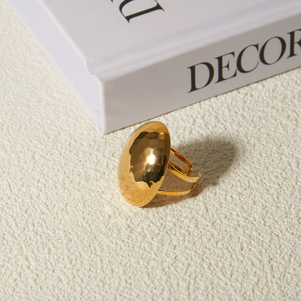 Wholesale Women's Fashion Pleated Hammer Oval Ring In Stainless Steel With Geometric Design And Electroplating