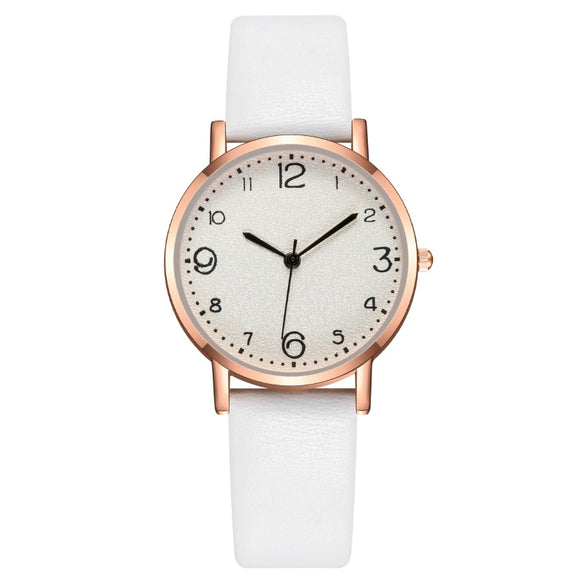 Wholesale Women's Fashion Quartz Watch With Alloy Case Leather Strap And Round Dial