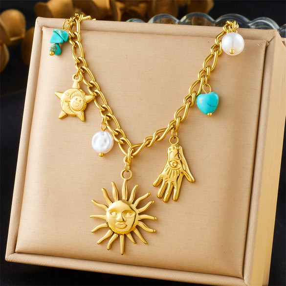 Wholesale Women's Fashion Retro Exaggerated Gold Electroplated Stainless Steel Chain Necklace With Star And Heart Elements