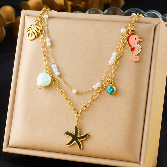 Wholesale Women's Fashion Retro Exaggerated Gold Electroplated Stainless Steel Chain Necklace With Star And Heart Elements