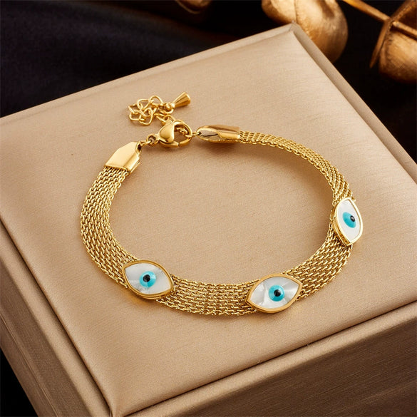 Wholesale Women's Fashion Retro Highend Titanium Steel Hollow Butterfly Pendant Bracelet With Electroplated Metal Chain