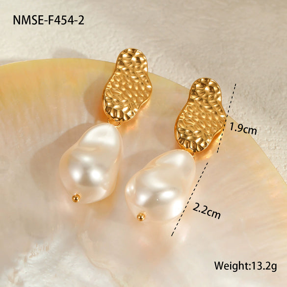 Wholesale Women's Fashion Retro Imitation Baroque Pearl Geometric Stainless Steel 18K Electroplated Earrings And Necklace
