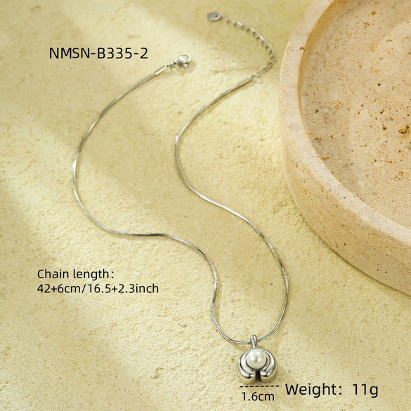 Wholesale Women's Fashion Simple Highend Pearl Pendant Stainless Steel Necklace With Round Pattern And Electroplating Process