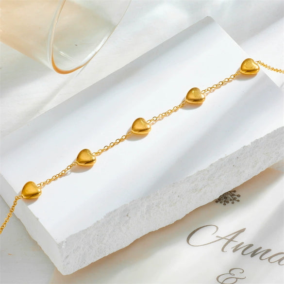 Wholesale Women's Fashion Simple Loveshaped Stainless Steel And Titanium Steel Jewelry Bracelet With Goldplated Electroplating Treatment