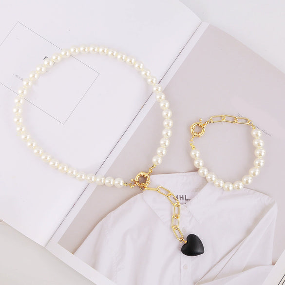 Wholesale Women's Fashion Simple Pearl Heartpatterned Electroplated Bracelet Jewelry