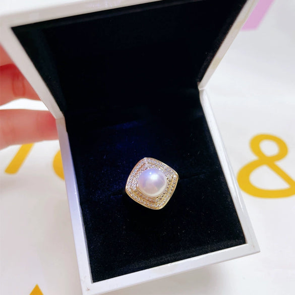 Wholesale Women's Fashion Square Freshwater Pearl Ring Copper Gold Plated