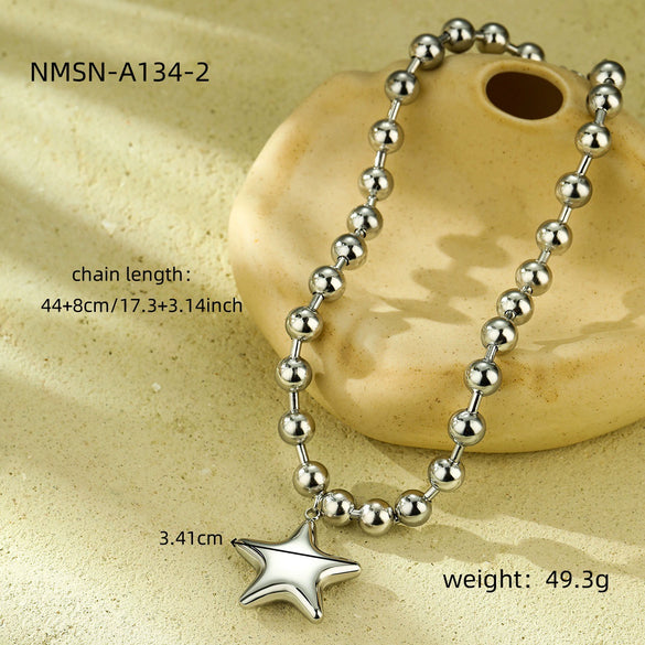 Wholesale Women's Fashion Stainless Steel Heart And Fivepointed Star Pendant Necklace With Electroplating Treatment
