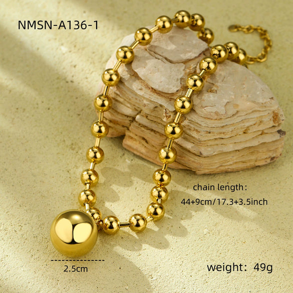Wholesale Women's Fashion Stainless Steel Heart And Fivepointed Star Pendant Necklace With Electroplating Treatment
