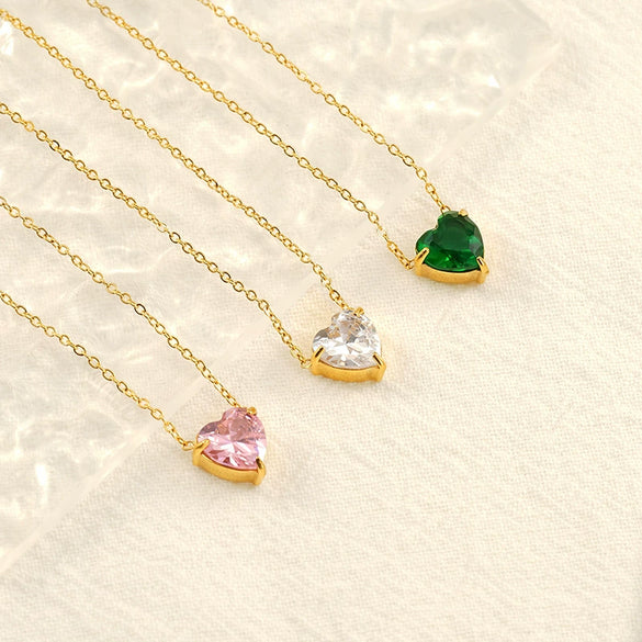 Wholesale Women's Fashion Stainless Steel Heartshaped Zircon Electroplated Clavicle Necklace