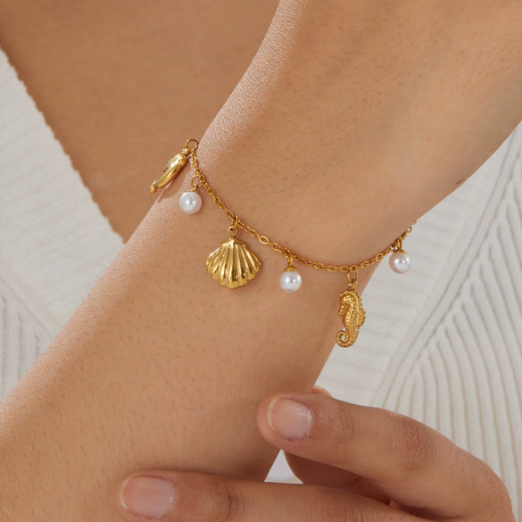 Wholesale Women's Fashionable Goldplated Stainless Steel Animal Zodiac Ocean Series Bracelet With Scallop And Seahorse Pendants