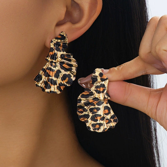 Wholesale Women's Fashionable Irregular Leopard Print Geometric Alloy Electroplated Earrings