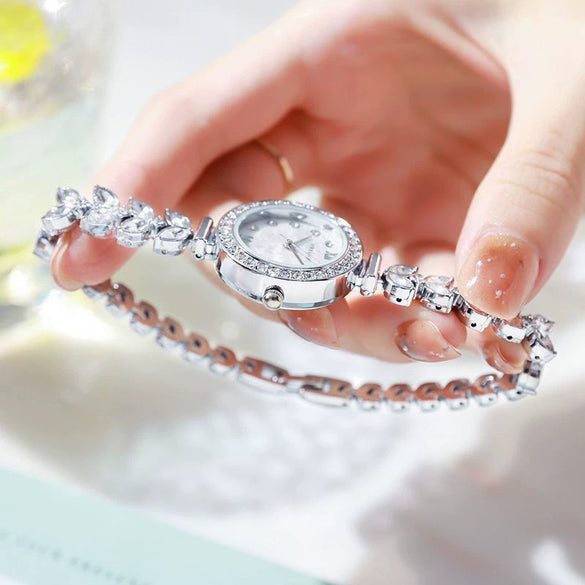 Wholesale Women's Fashionable Quartz Watch With Live Explosions Diamondencrusted Shell Mermaid Design Alloy Case And Strap Round Dial