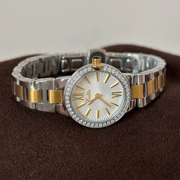 Wholesale Women's Fashionable Stylish Round Dial Diamondencrusted Starry Sky Design Alloy And Stainless Steel Watch