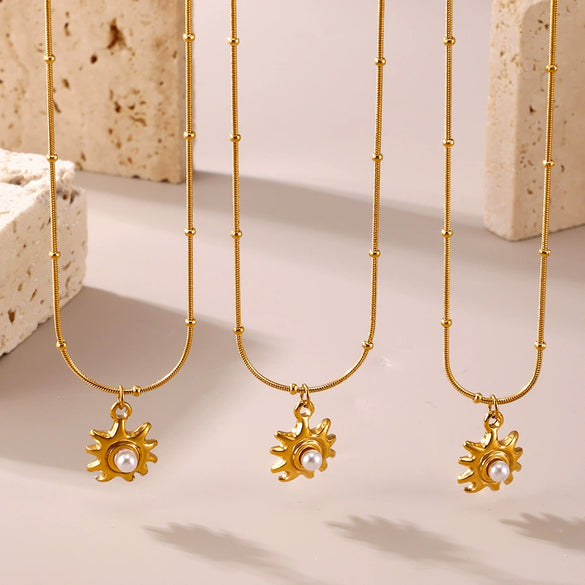 Wholesale Women's Ferris Wheel Sunflower Beads Stainless Steel Clavicle Necklace With Geometric Pattern 18K Gold Electroplated