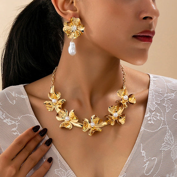 Wholesale Women's Floral And Geometric Alloy Jewelry Set Electroplated Accessories