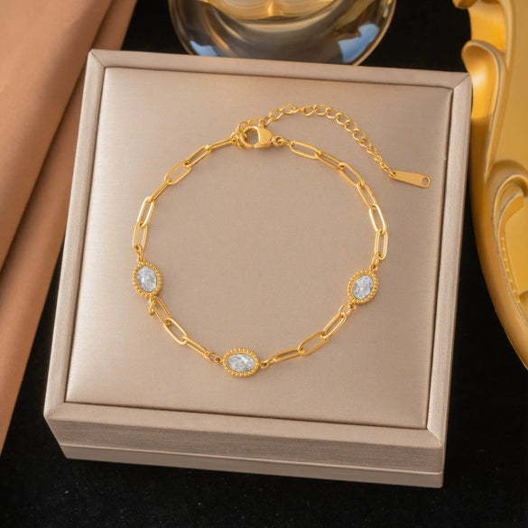 Wholesale Women's Flower Pattern Stainless Steel Vacuum Plated Bracelet In Old Money Geometric Style