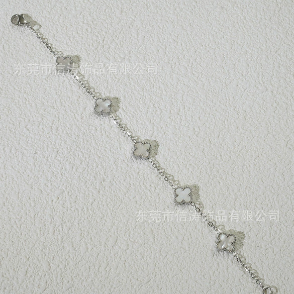 Wholesale Women's Fourleaf Clover Bracelet With Floral And Leaf Patterns Made Of Titanium Steel And Goldplated