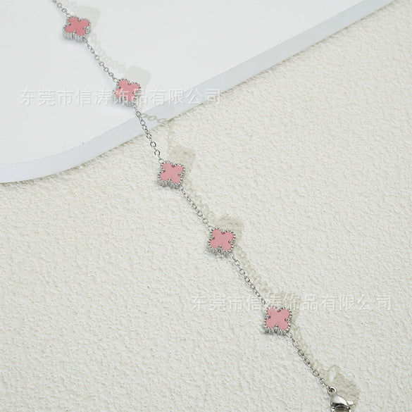 Wholesale Women's Fourleaf Clover Bracelet With Floral And Leaf Patterns Made Of Titanium Steel And Goldplated