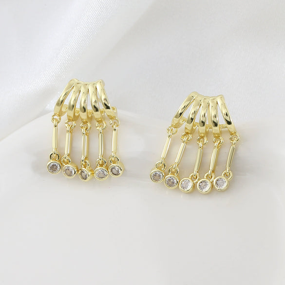 Wholesale Women's French Retro Copper Geometric Water Drop Tassel Earrings With Electroplating