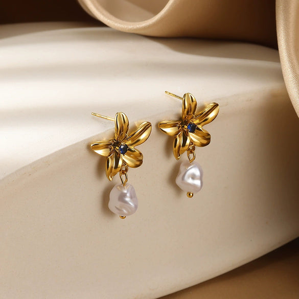 Wholesale Women's French Retro Imitation Pearl And Stainless Steel Geometric Exaggerated Heart And Flower Shape Electroplated Earrings