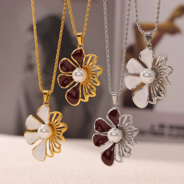 Wholesale Women's French Retro Light Luxury Oil Drop Hollow Shell Bead Flower Pendant Titanium Steel Necklace With Electroplating