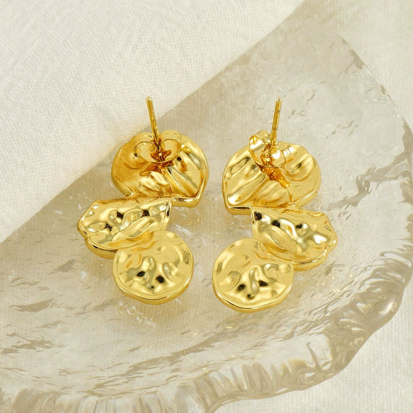 Wholesale Women's French Retro 316L Stainless Steel Lava Earrings With Irregular Petal Pleat Design And Geometric Flower Pattern