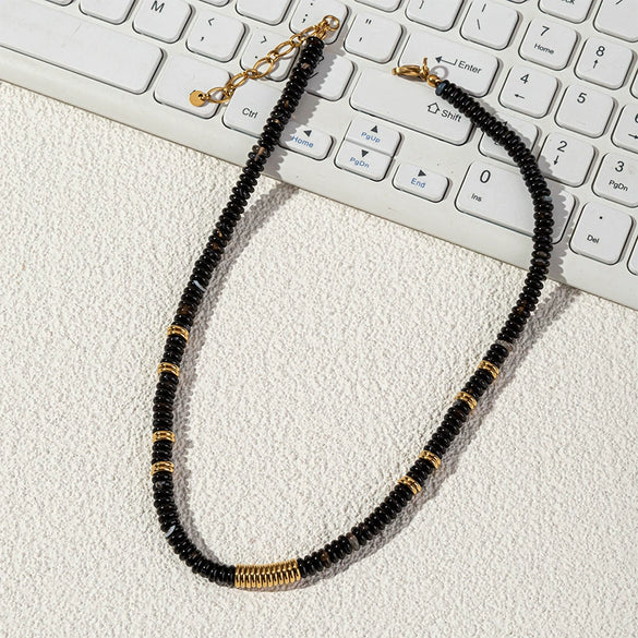 Wholesale Women's French Vintage Black Agate And Titanium Steel Geometric Beaded Clavicle Chain Necklace With Electroplating