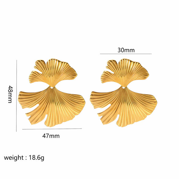 Wholesale Women's French Vintage Ins Style Flower Butterfly Leaf Titanium Steel Earrings With Electroplating