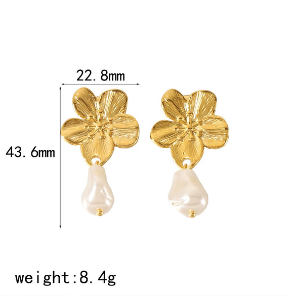 Wholesale Women's French Vintage Ins Style Flower Butterfly Leaf Titanium Steel Earrings With Electroplating