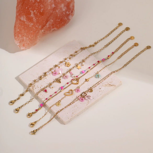 Wholesale Women's Fresh And Clean Aesthetic Flower Pattern Stainless Steel 18K Gold Electroplated Bracelet