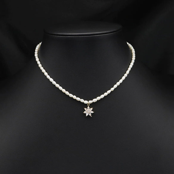 Wholesale Women's Freshwater Pearl Clavicle Chain Necklace With Geometric Design And Electroplating Treatment